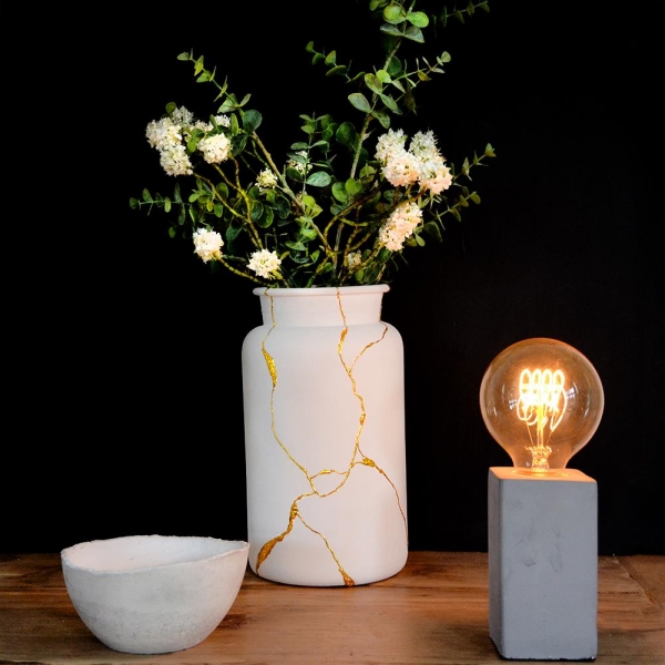 Kintsugi_Vase_1000x1000.jpg